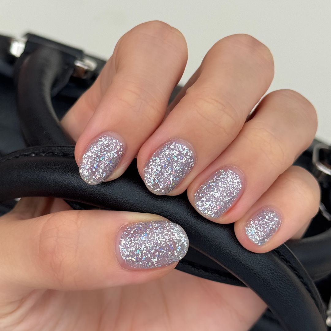 シャイニングスノー (Shining Snow)