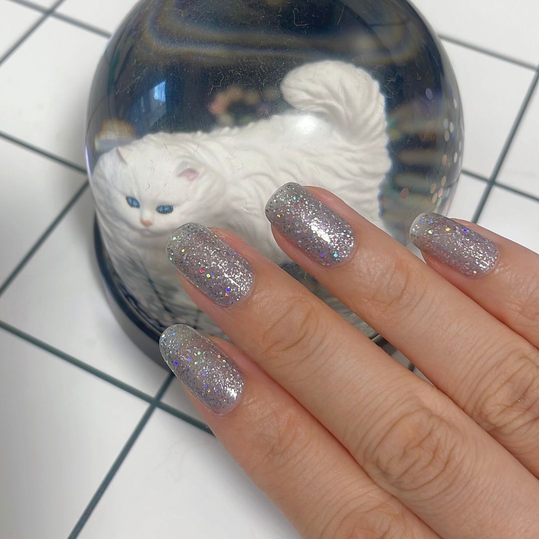 シャイニングスノー (Shining Snow)