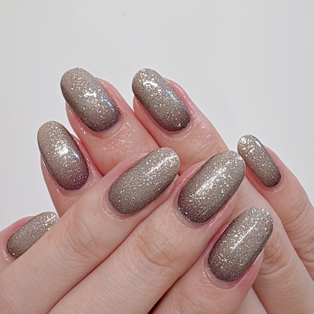 クレセント (Crescent)