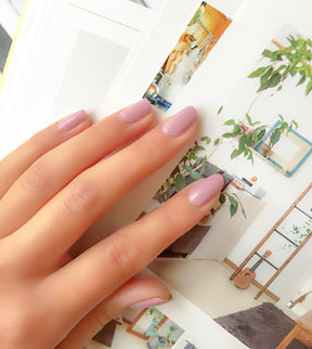 モダンモーブ (Modern Mauve)