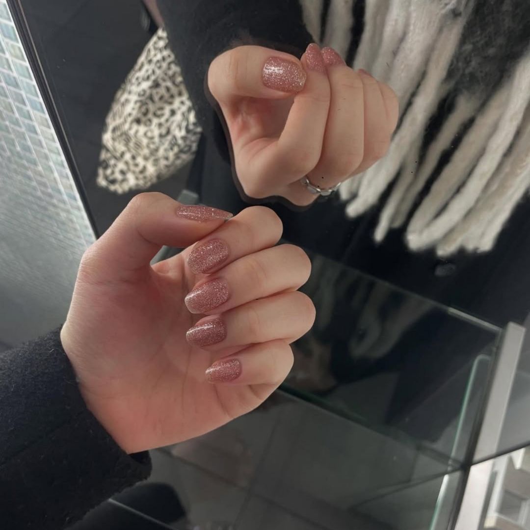 ピンククォーツ (Pink Quartz)